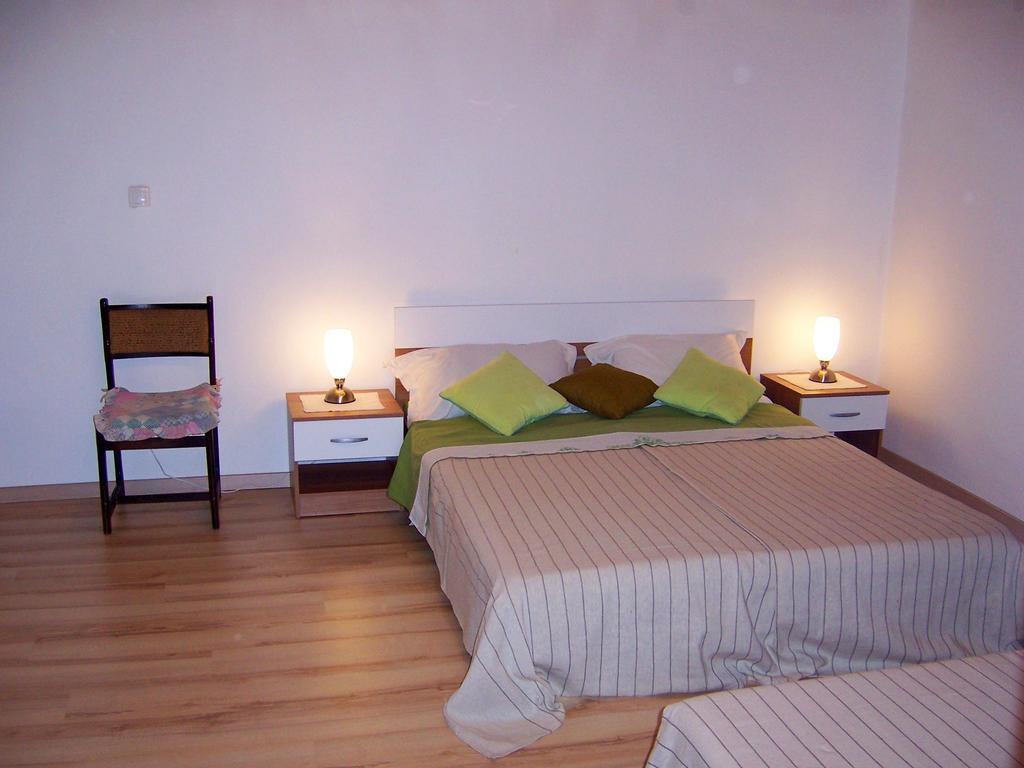 Apartment Dinka Kornić Exterior foto